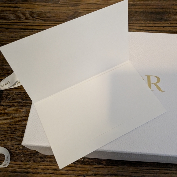 White Dior Gift Box with tissue, ribbon and envelope - Picture 8 of 9
